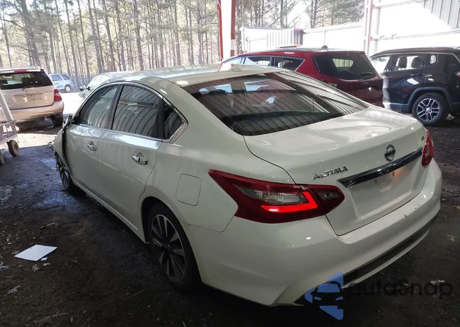 1N4AL3AP3JC245213: 44289377