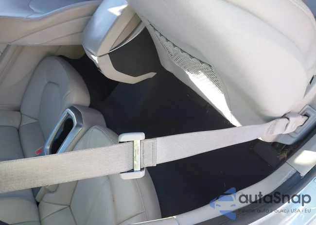 1G6DC1E31C0137814: 44289388