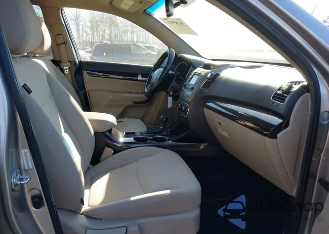 5XYKT4A75FG640985: 44289531