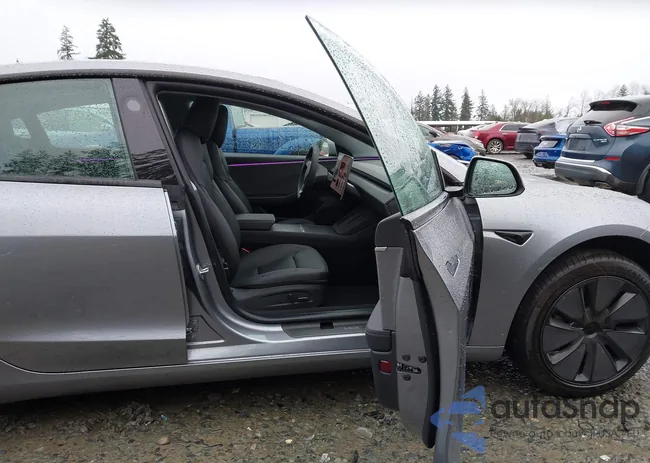 5YJ3E1EA5SF083404: 44289558