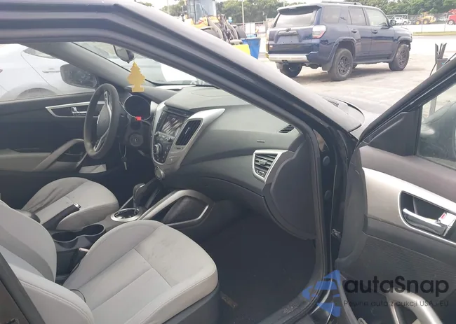 KMHTC6AD3DU087749: 44289560