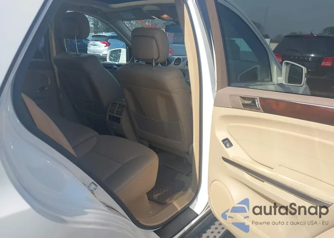 4JGBB5GB2BA643787: 44288681