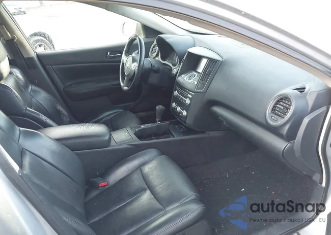 1N4AA5AP8CC867925: 44288914