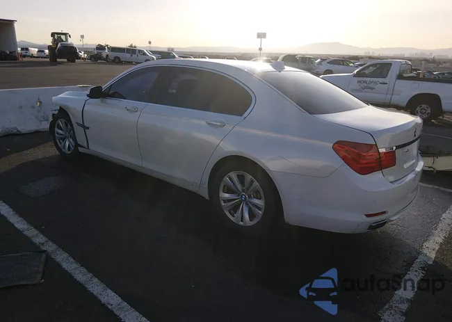 WBAKB4C50BC392560: 44289005