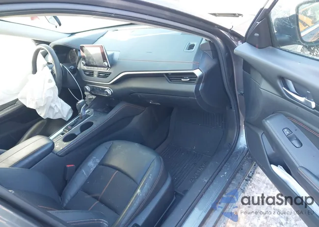 1N4BL4CW0LN323341: 44290137