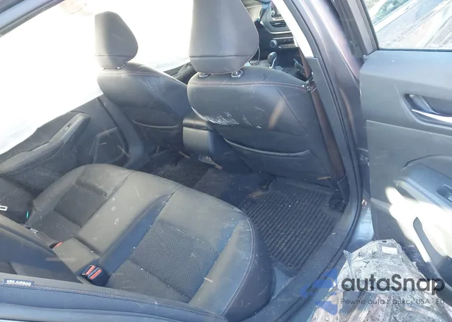 1N4BL4CW0LN323341: 44290137