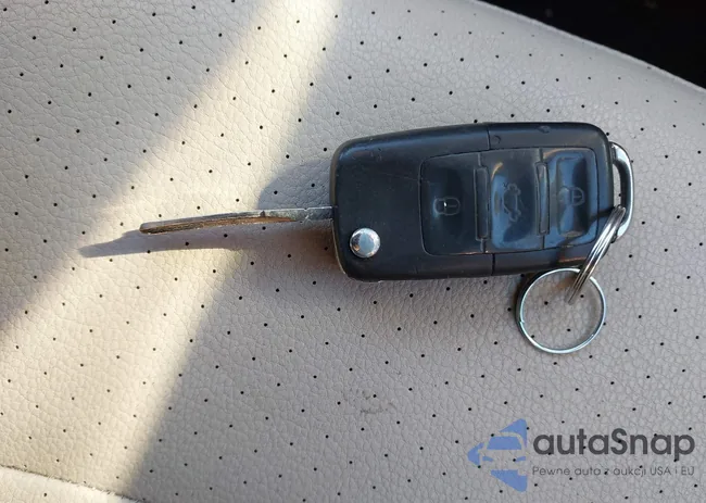 3VWRZ7AJ6AM024652: 44290177