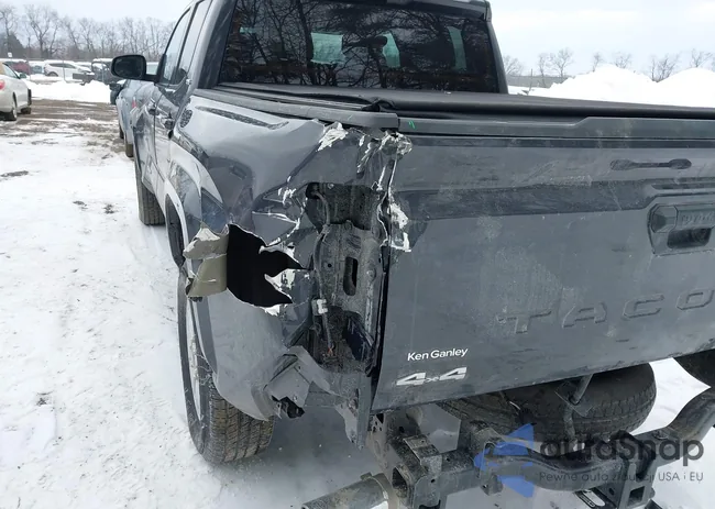 3TMLB5JN1RM024509: 44290232