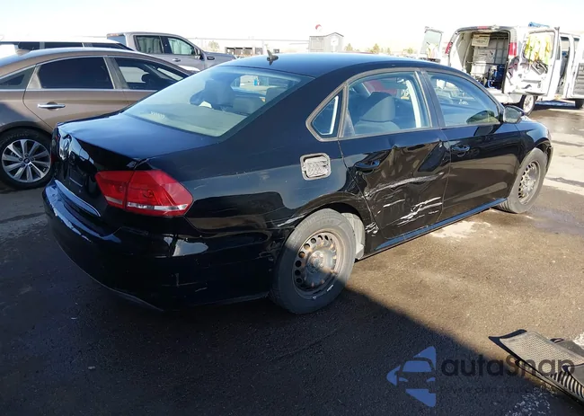 1VWAH7A31EC028696: 44290260