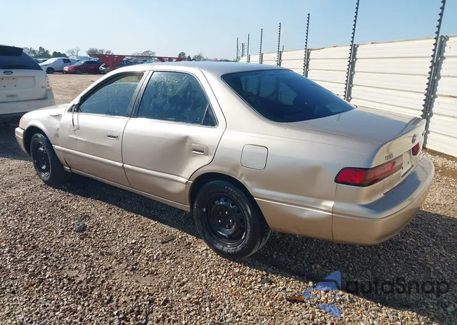 4T1BG22K8XU861956: 44290347