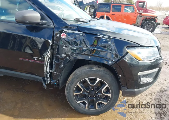 3C4NJDDB1LT127627: 44290387