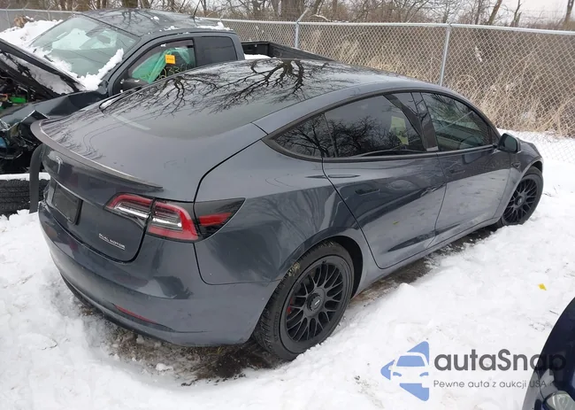 5YJ3E1EC9NF348119: 44289644