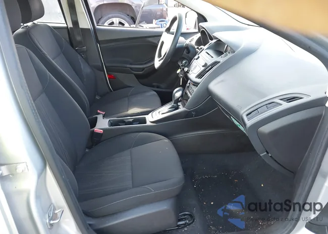 1FADP3E25GL366141: 44289748