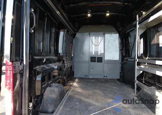 1FTYR2XM7HKB16132: 44289751