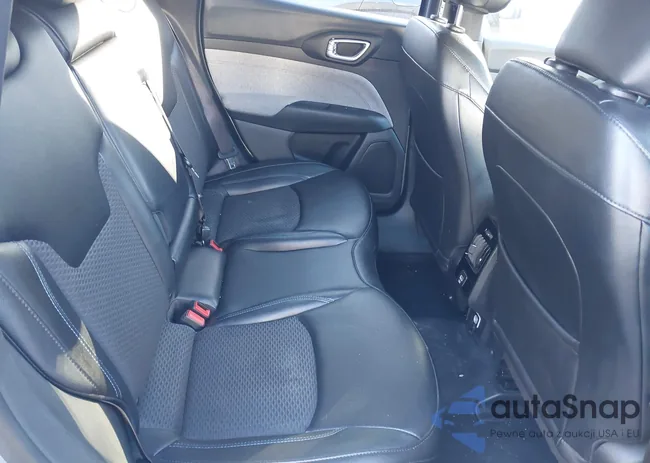 3C4NJDBN1RT607043: 44289816