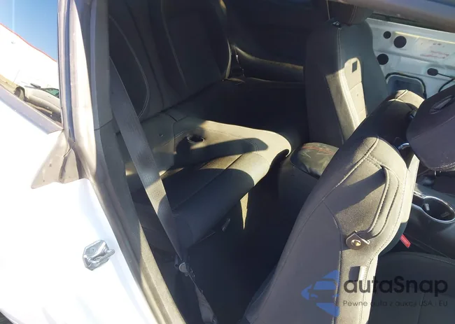 1FA6P8AM2G5220166: 44289820