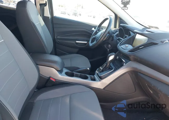 1FMCU0GX8EUB38143: 44289900