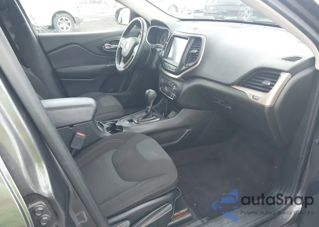 1C4PJLCB7HW548919: 44289905