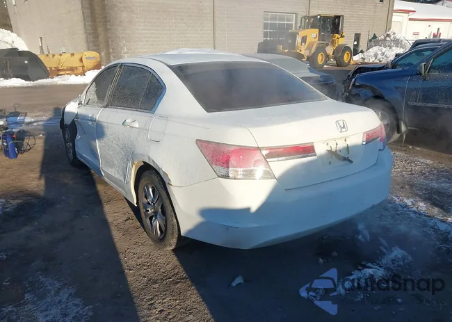 1HGCP2F40CA185570: 44289957