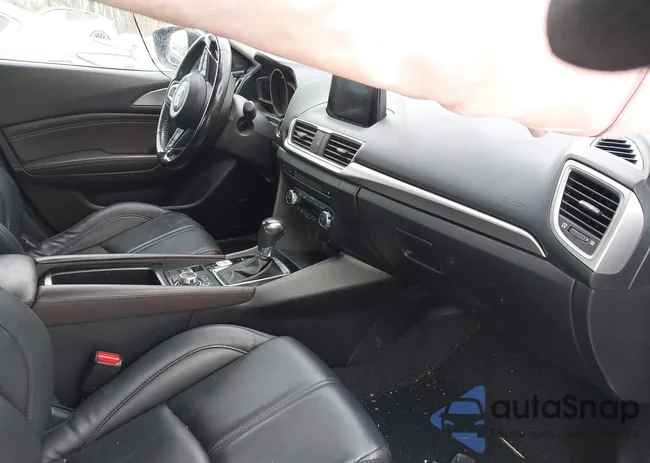 3MZBN1V31JM206524: 44290021