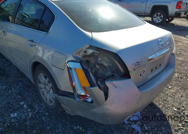 1N4AL2AP8BC104083: 44291052