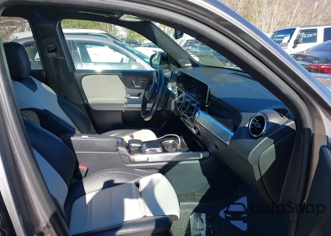 W1N4M4HB8LW059049: 44291066