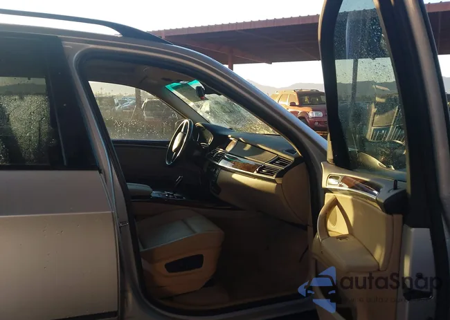 5UXFE43598L030181: 44291129