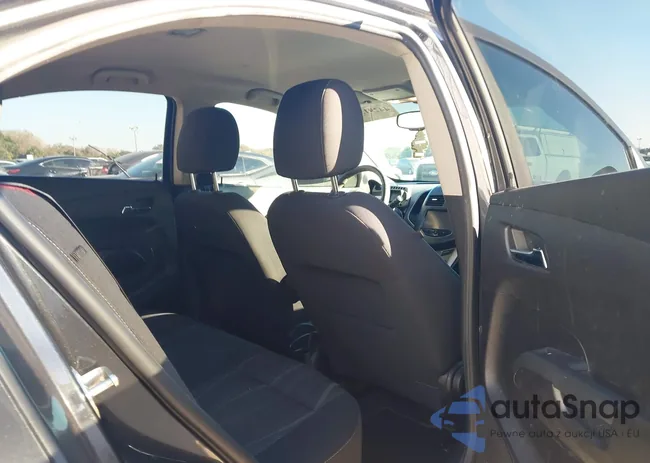 1G1JC5SHXF4115954: 44291323