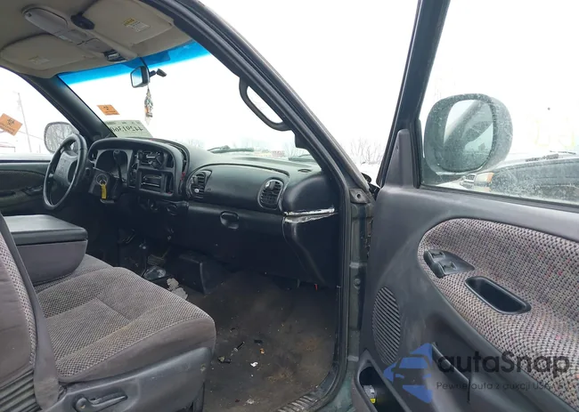 3B7HF13Z81G202230: 44291360