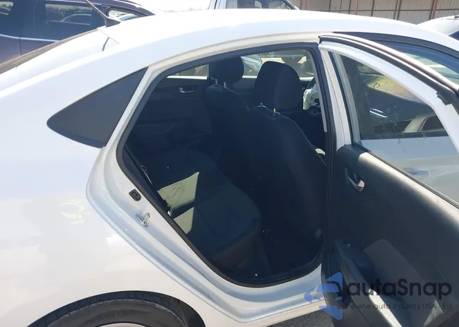 3KPC24A33KE040185: 44291390