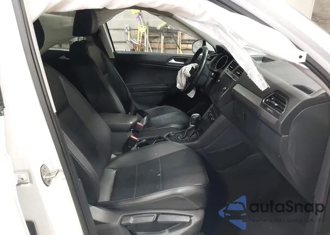 3VV2B7AX1KM009850: 44291435