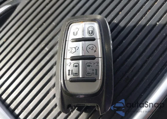 2C4RC1BG7NR112290: 44291482