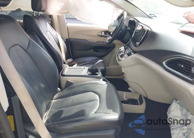 2C4RC1BG7NR112290: 44291482