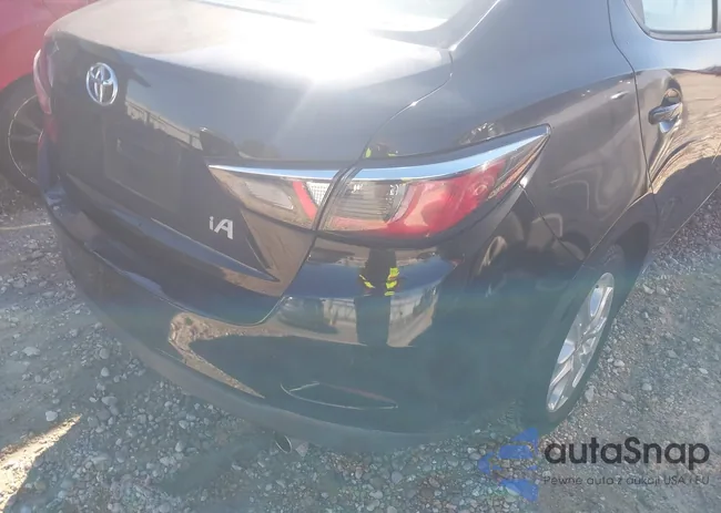 3MYDLBYV1HY175140: 44290712