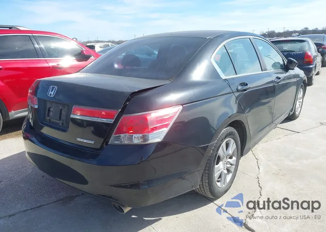 1HGCP2F6XCA161178: 44290854