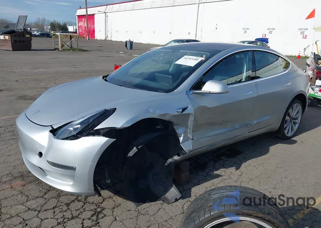 5YJ3E1EB9JF072087: 44292180