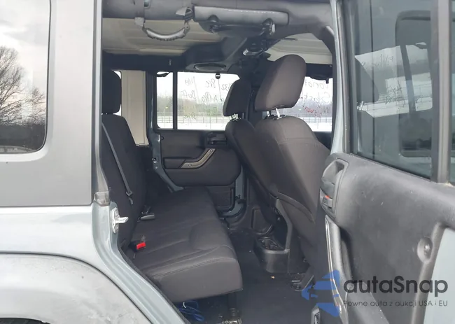 1C4BJWDG9EL135578: 44292429