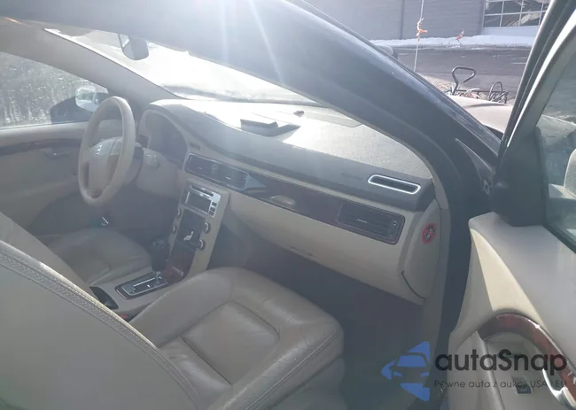 YV4BZ982981015365: 44291893