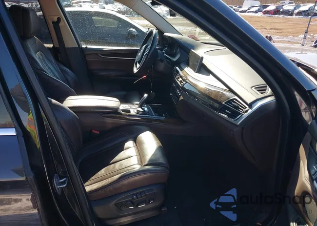 5UXKR0C55G0P19419: 44291949