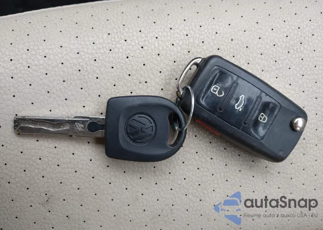 3VWPL7AJ8DM660423: 44293133