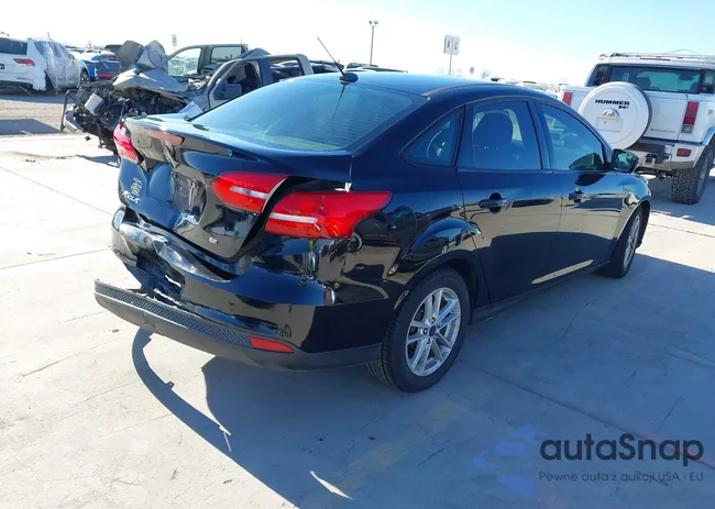 1FADP3F27HL244381: 44293367