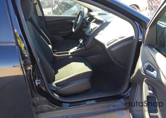 1FADP3F27HL244381: 44293367