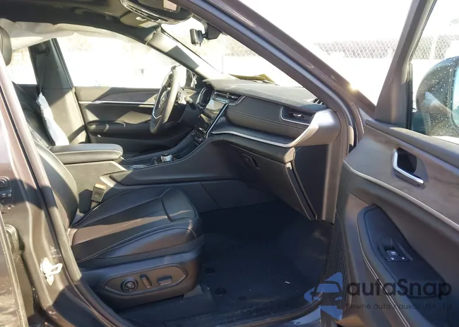 1C4RJHBG8S8630804: 44293382