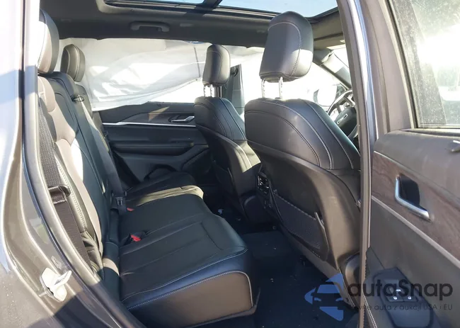 1C4RJHBG8S8630804: 44293382