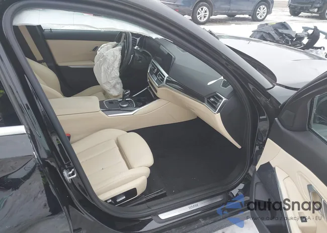 3MW5R7J07M8C05830: 44293400