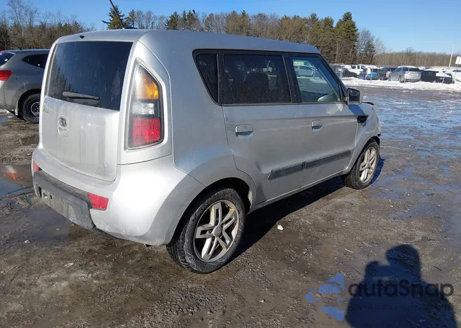 KNDJT2A2XA7077782: 44293404