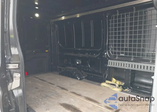 1FTYR2CM8FKA84309: 44293456