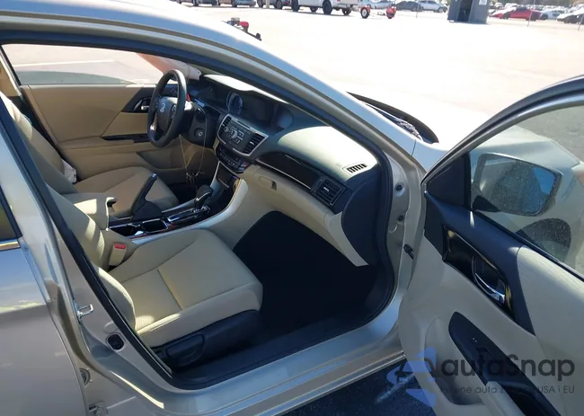 1HGCR2F33HA180999: 44293554