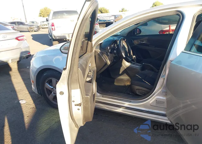 1G1PC5SB3E7379665: 44292680