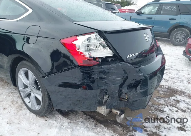 1HGCS2B83CA006591: 44292696